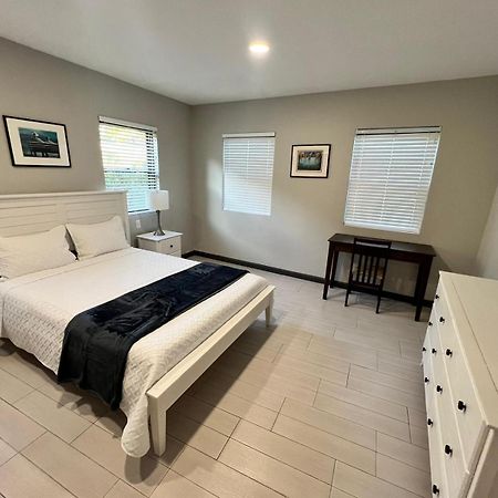 Hillsboro Condominiums Бастер Екстериор снимка