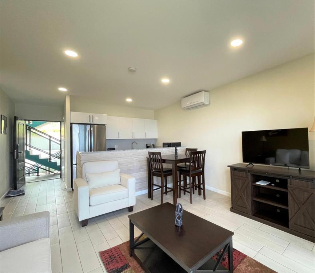 Hillsboro Condominiums Бастер Екстериор снимка