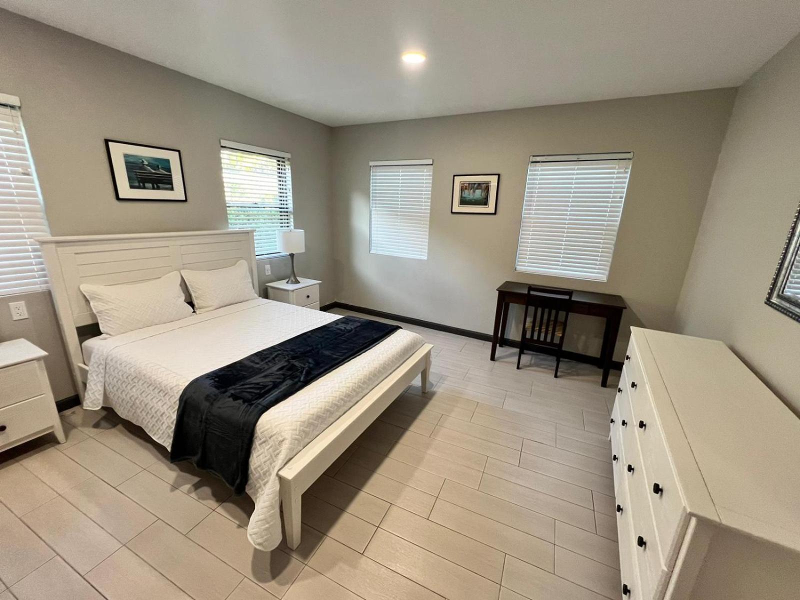 Hillsboro Condominiums Бастер Екстериор снимка